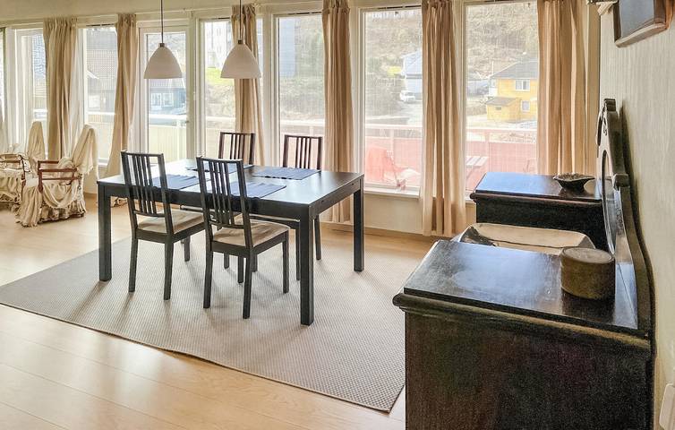 Ganze Ferienwohnung, Ferienwohnung für 7 Personen mit Terrasse in Mandal