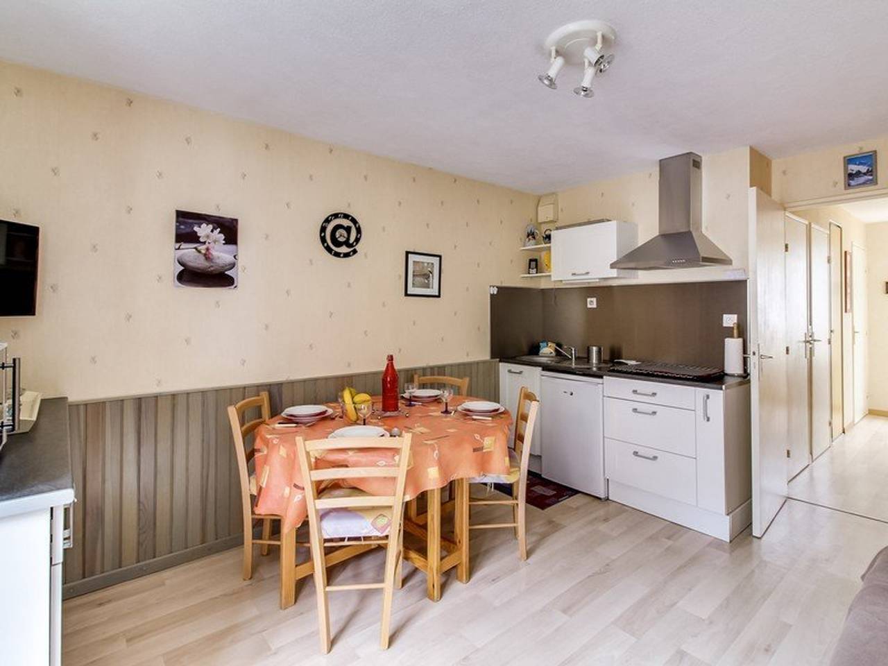 Apartamento entero, Estudio cabina en Esquièze-Sère para 6 con balcón, vista a la montaña y aparcamiento in Esquièze-Sère, Parque nacional de los Pirineos