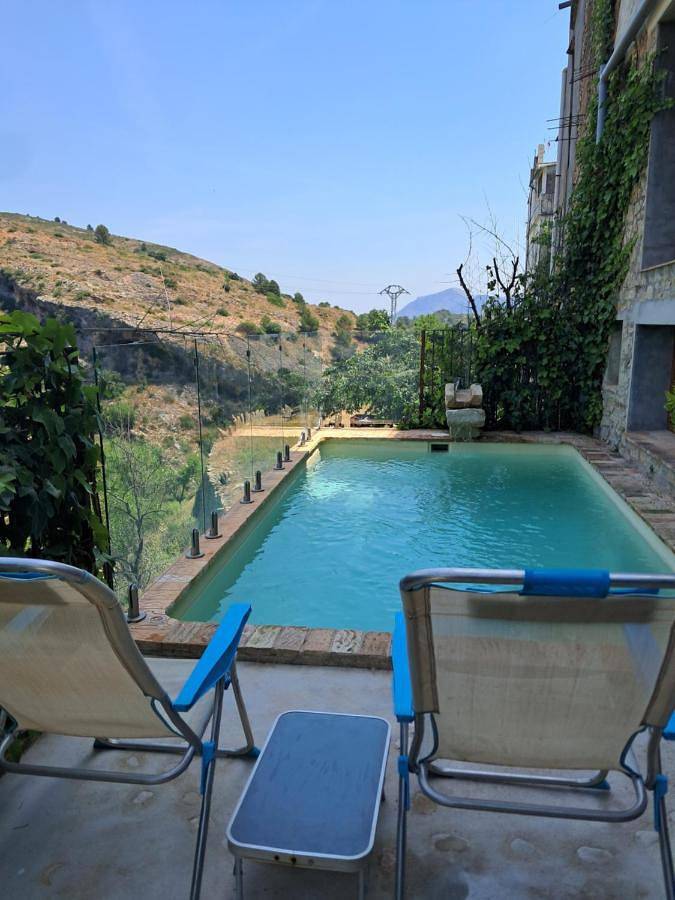 Casa rural para 5 personas, con Balcón y Jacuzzi además de Terraza y Piscina en Vall de Gallinera