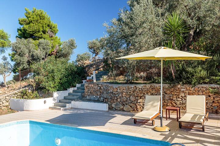 Chalet para 2 personas, con jardín además de piscina y terraza - 1