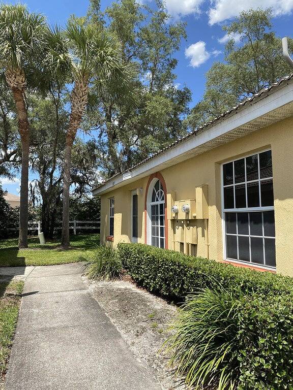 Peaceful Two Bed Condo in Lake Marion Resort in Lake Marion (FL)