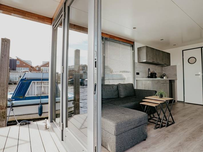 Péniche pour 4 personnes, avec terrasse, animaux acceptés à Uitgeest - 2