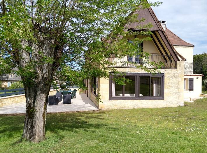 Gîte pour 7 personnes, avec piscine ainsi que terrasse et jardin, animaux acceptés en Dordogne - 4