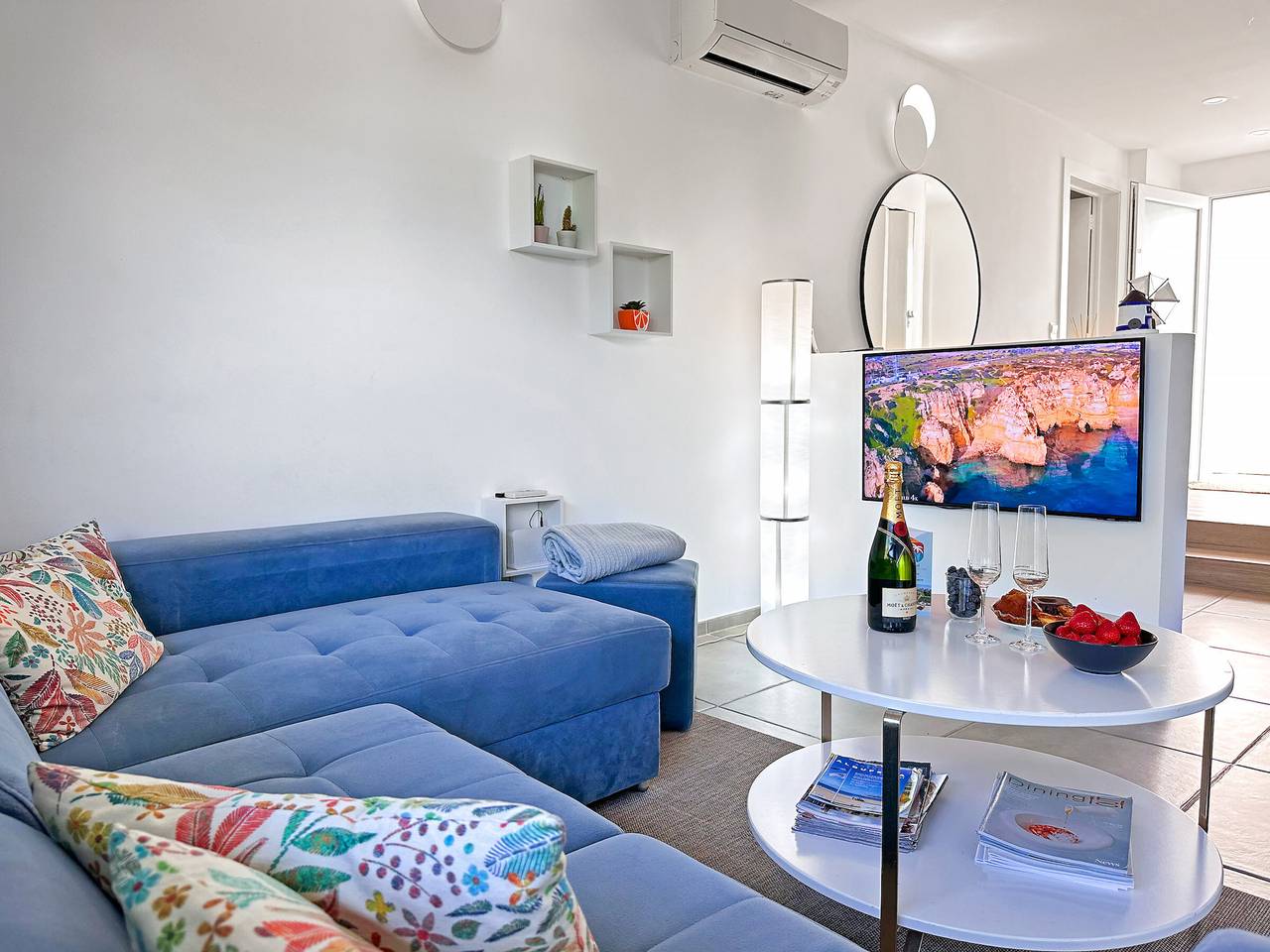 Apartamento inteiro, Casa acogedora en Albufeira con piscina y estacionamiento in Albufeira, Distrito de Faro