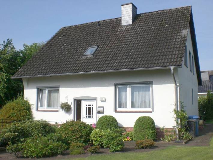 Ferienwohnung für 5 Personen, mit Terrasse und Garten sowie Ausblick