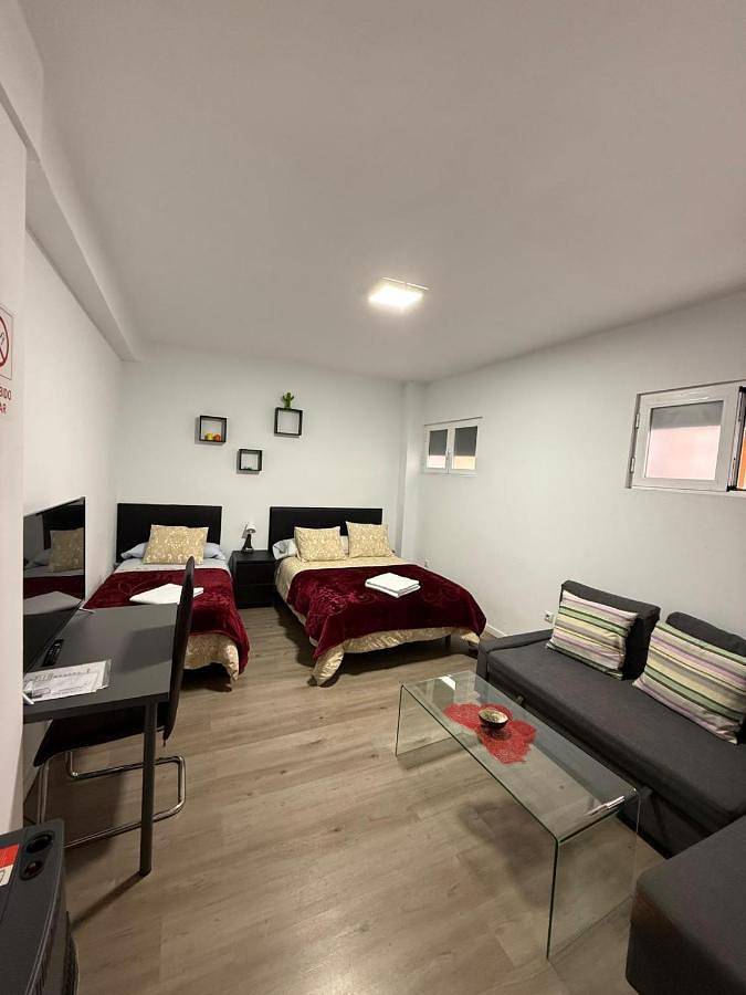 Double Room in Tetuán, Madrid