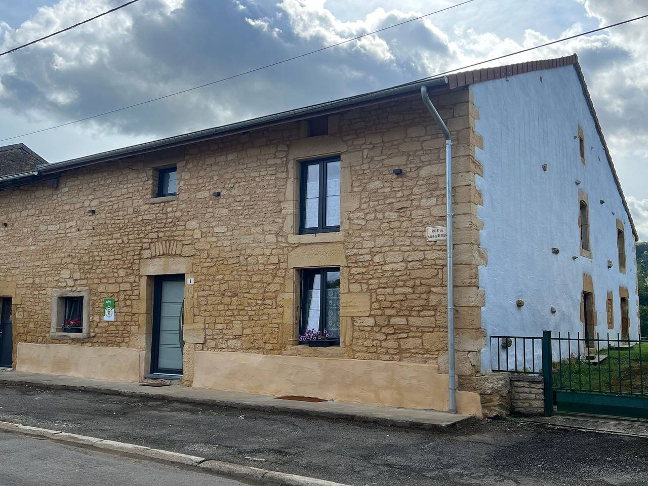 Charmante maison de campagne avec terrasse et jardin - 2 appartements rénovés in Verdun
