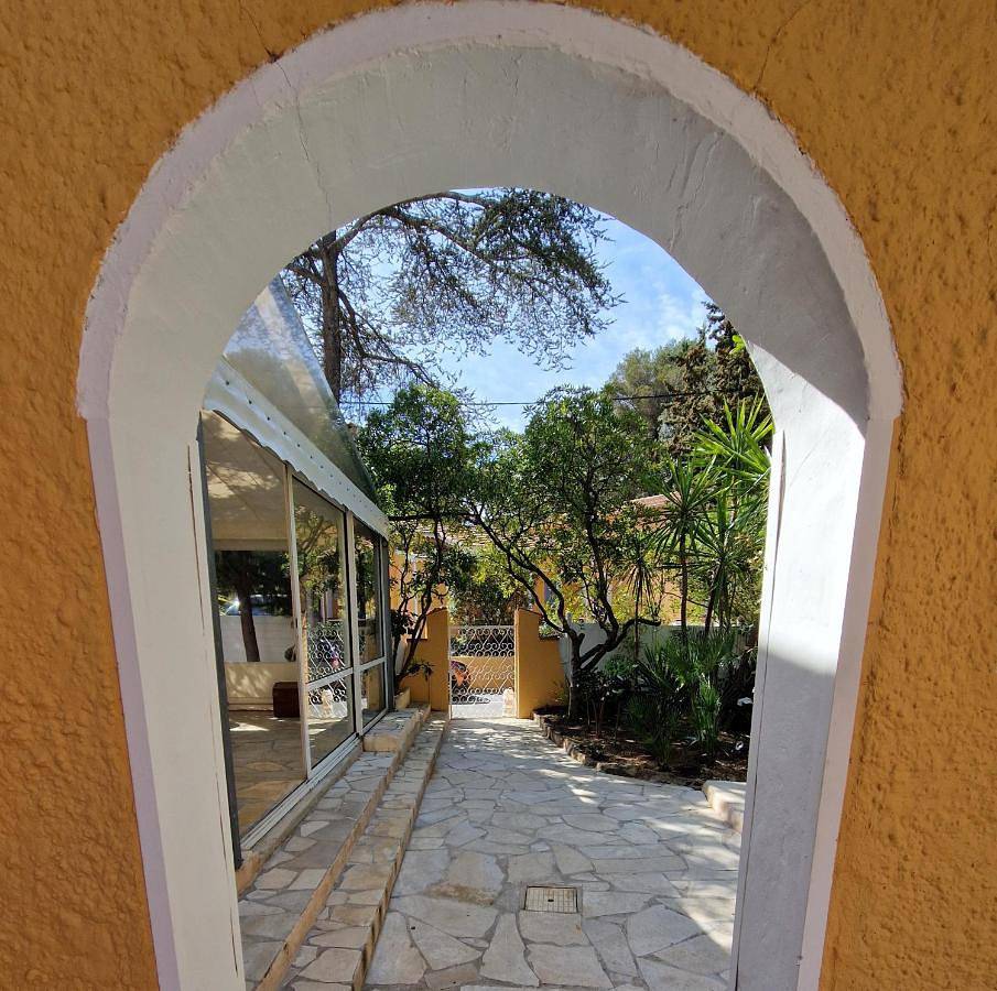 Le Cosy in Saint-Aygulf, Fréjus