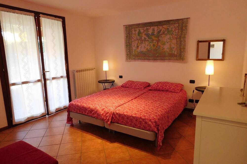 Ganze Wohnung, Rosemary 1 apartment in Agra with pool in Agra, Lago Maggiore (Lombardei)
