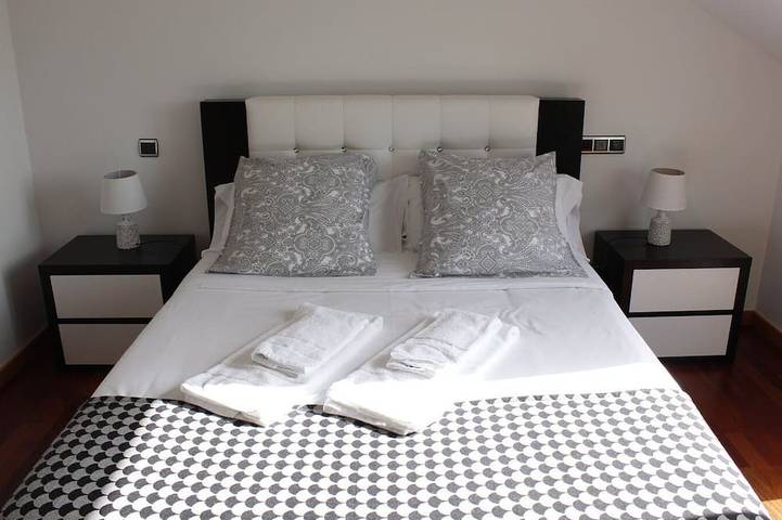 Exclusiva casa con piscina en Gondomar in Morgadáns, Gondomar