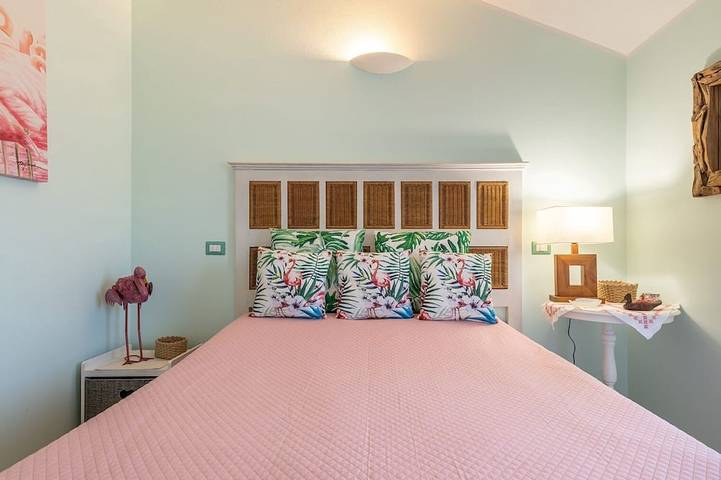 Eleganter Teil einer Panorama-Villa, nur einen Steinwurf vom Meer entfernt in Torre delle Stelle, Maracalagonis