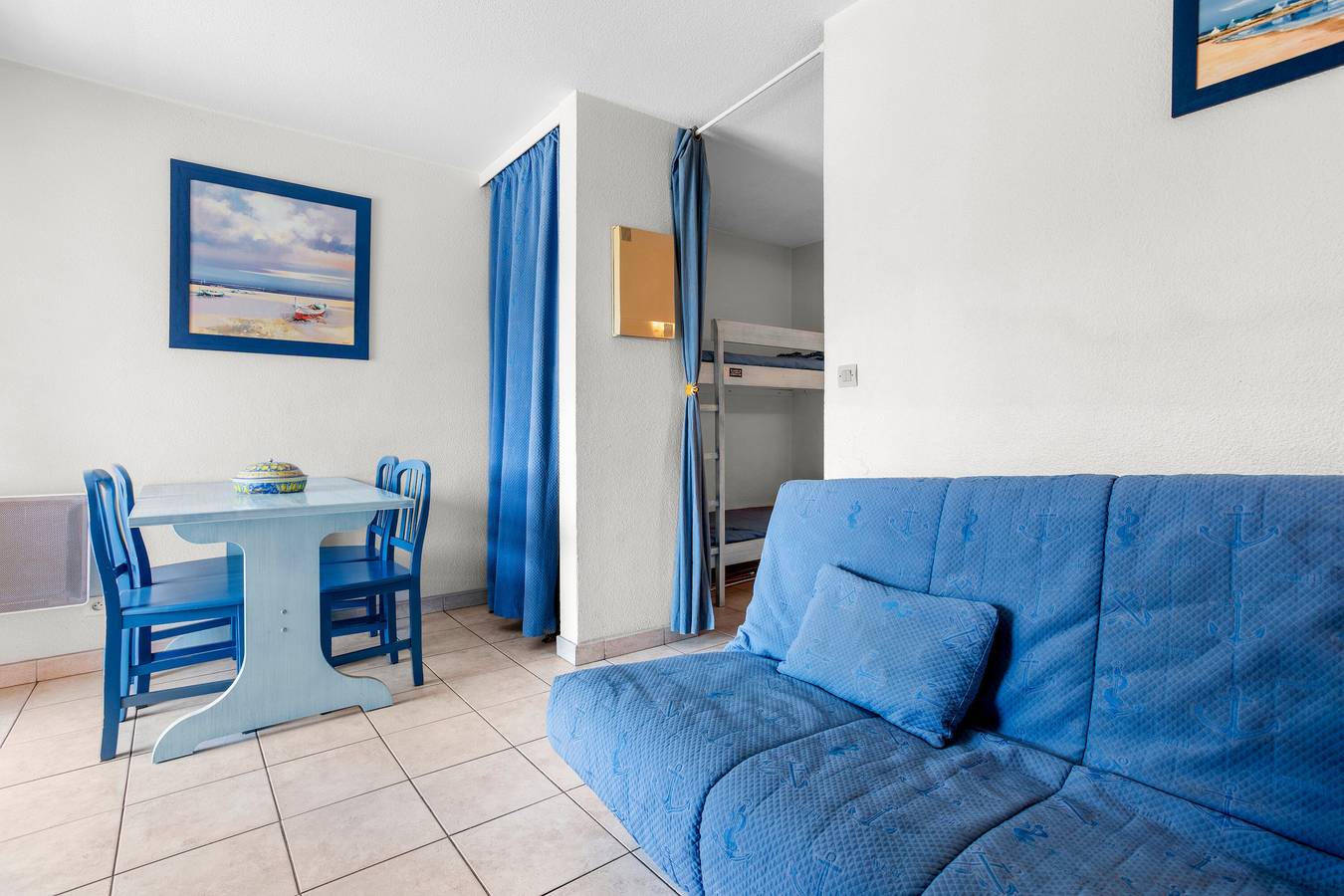 Ganze Wohnung, Ferienwohnung 'Studio Meublé' mit Gemeinschaftspool in Frejus, Draguignan Region