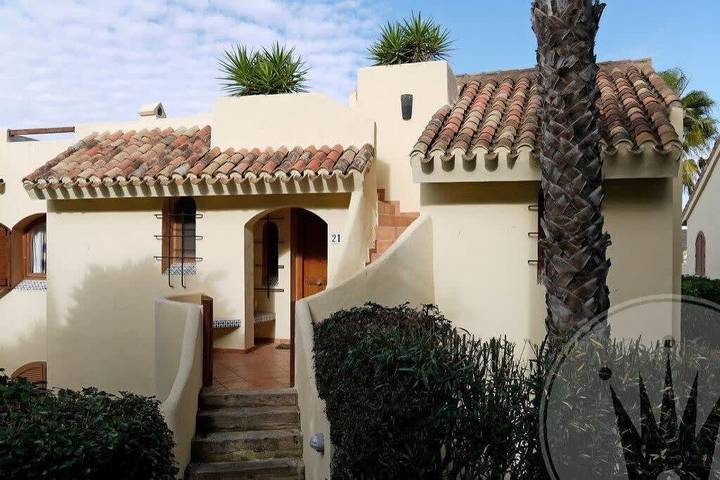 Apartamento entero, Apartamento de vacaciones para 6 personas con jardín in Atamaría, Cartagena