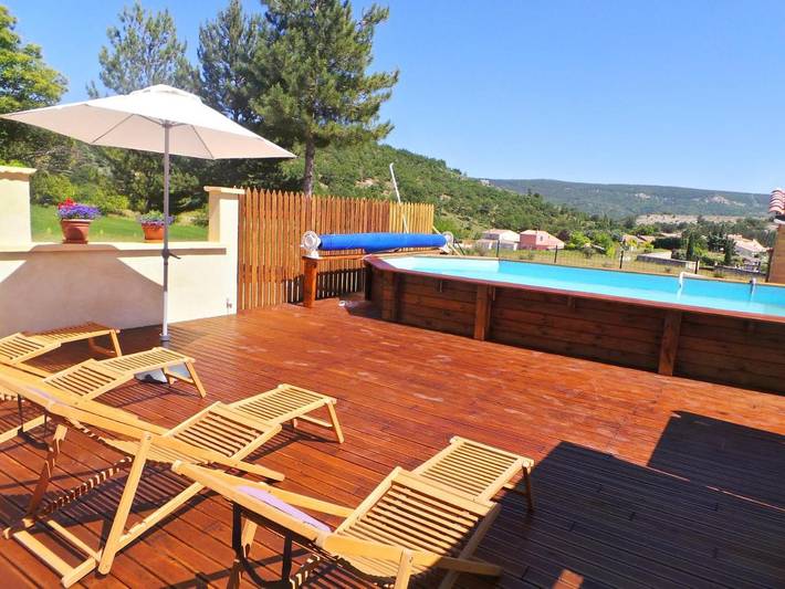 Chambre d’hôte pour 2 personnes, avec Balcon et Terrasse ainsi que Jardin et Piscine