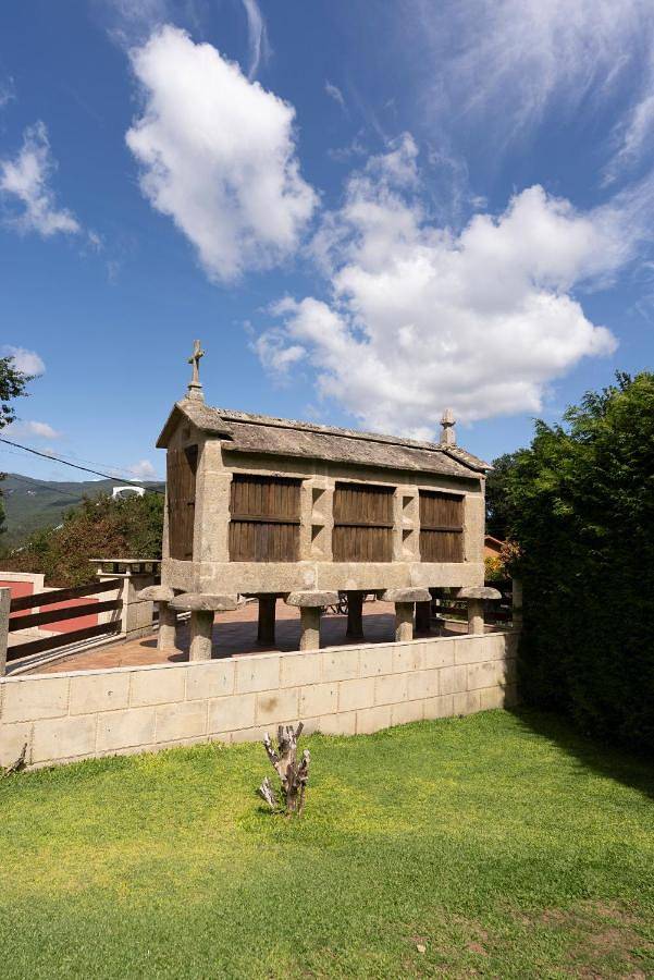 Casa rural para 3 personas, con piscina además de jardín y vistas, Familias con niños en Comarca de Vigo - 4