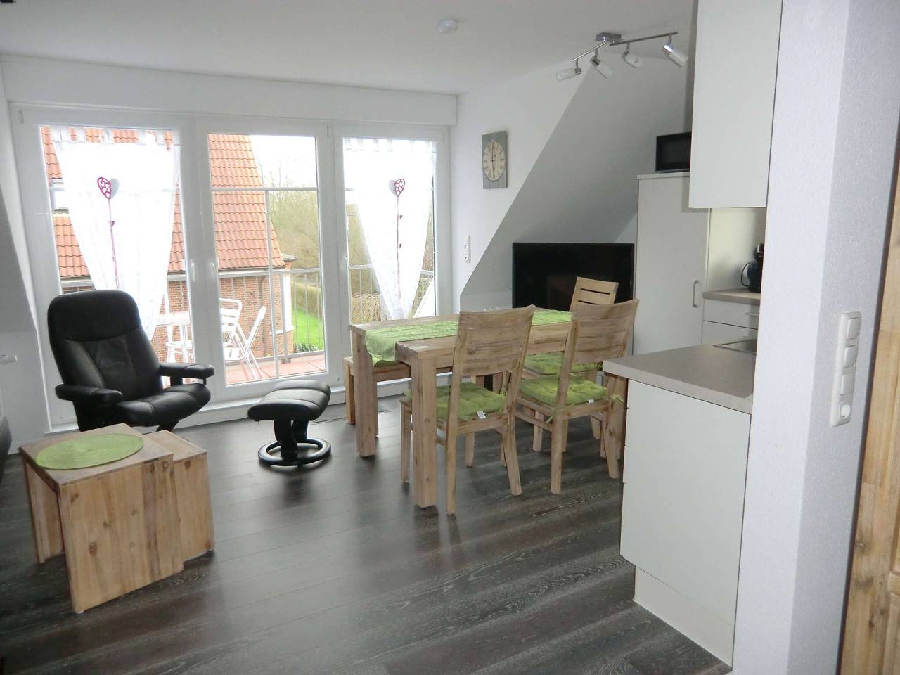 Ganze Wohnung, Frisiastrasse - ferienwohnung seestern in Norddeich, Norden und Umgebung