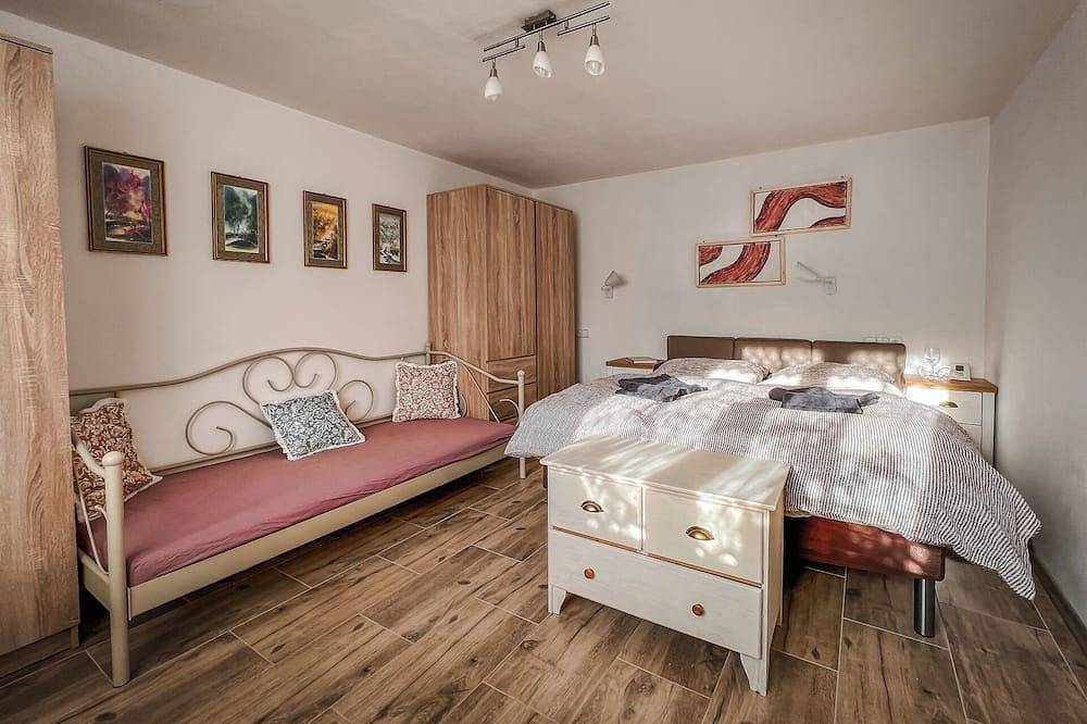 Ping pong Cottage in heart of Liptov - Tatra mountains - Top value! in okres Liptovský Mikuláš