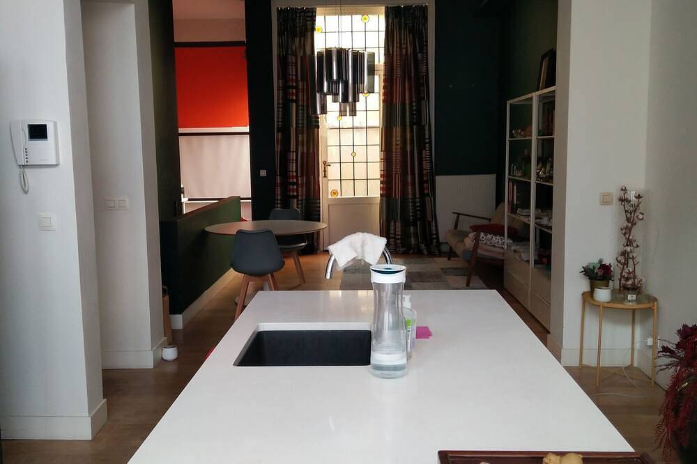 Appartamento intero, Tetto alto. Accoglienti due camere da letto in Uccle, Fiandre