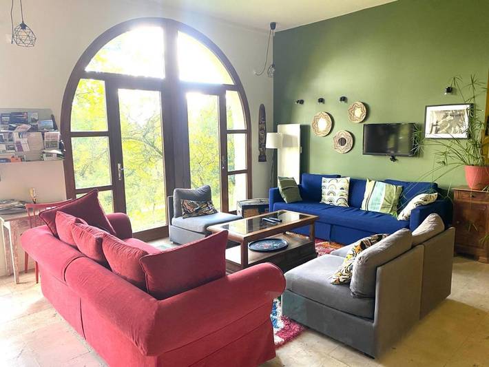 Location de vacances pour 8 personnes, avec Terrasse ainsi que Jardin et Vue à Vézelay - 2