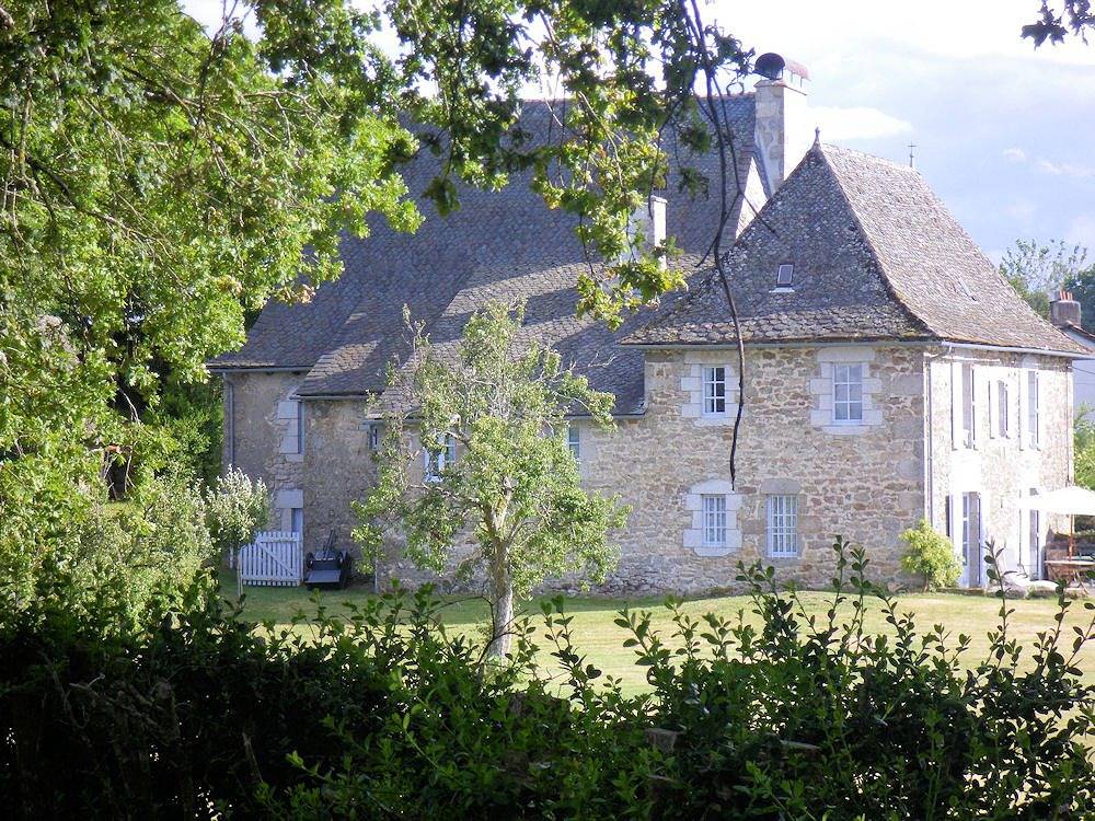 À La Clairière - Séjour en demi pension ou en liberté in Marcolès, Région d'Aurillac