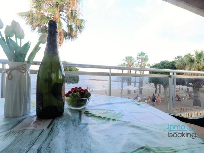 Entire holiday apartment, Sun Beach Mediterraneo, in front of the Sea in Cambrils, Costa Dorada