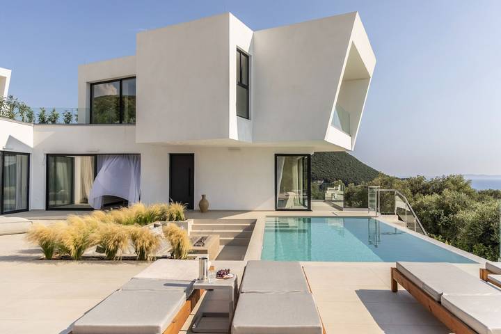 Ferienhaus für 6 Personen, mit Meerblick und Balkon sowie Terrasse und Garten