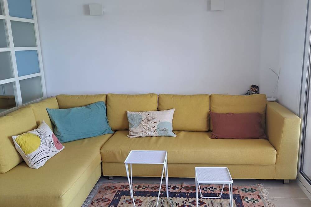 Entire apartment, Apartment with sea view El Aguamarina, located in the port of La Savina. in La Savina, Formentera