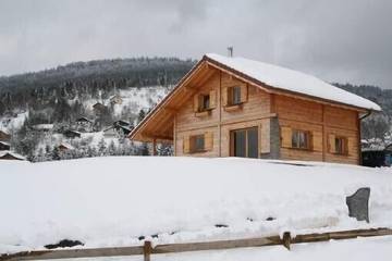 Chalet pour 7 personnes, avec jacuzzi et sauna ainsi que terrasse et jardin à Ventron
