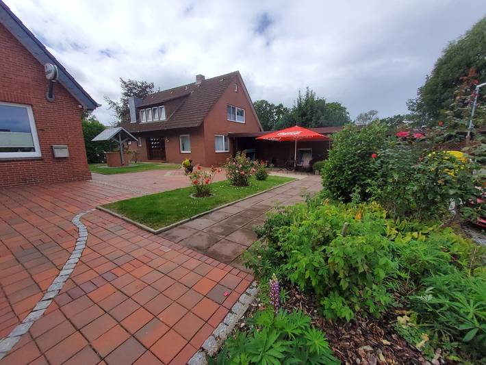 Room 'Zum Elbblick - Doppelzimmer/Terrasse Nr.4' with Shared Terrace and Wi-Fi in Otterndorf, Cuxland