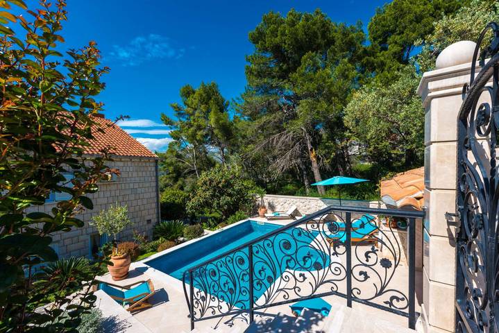 Villa Magnifique - villa di lusso vicino alla spiaggia per 13 ospiti in Ragusa Vecchia, Cavtat (Dalmatia)