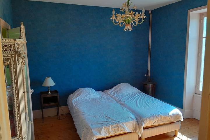 Location de vacances pour 11 personnes, avec Terrasse et Jardin à Rougnat - 4