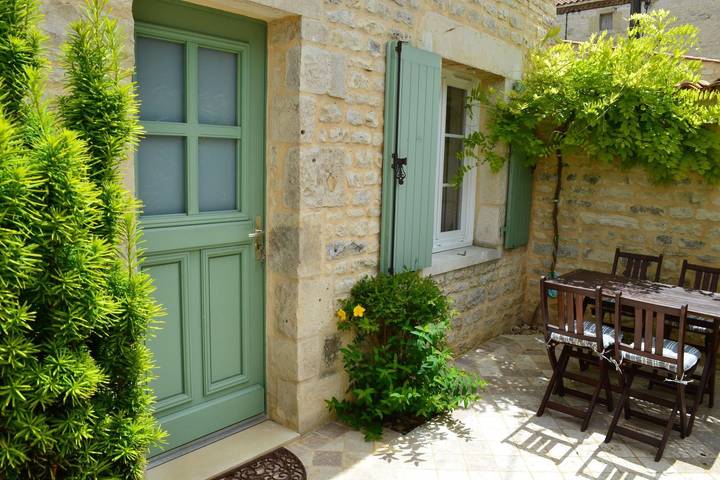 Gîte pour 4 personnes, avec terrasse, animaux acceptés en Charente