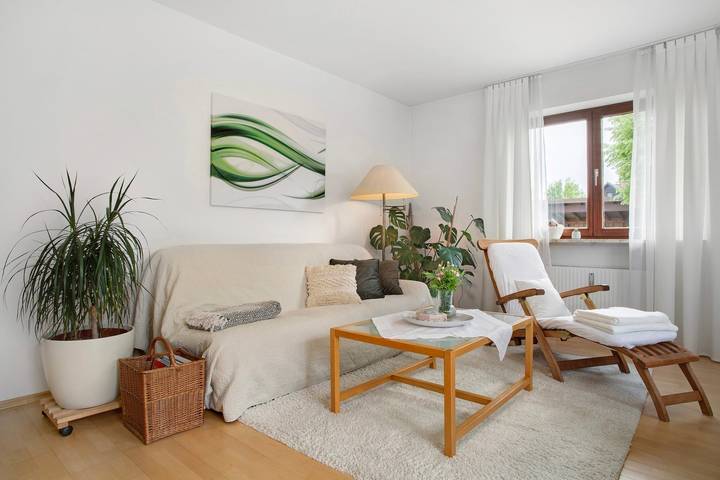 Apartamento entero, Apartamento de 2 habitaciones 'Lieblingsnest' con terraza, a 3 km del lago Constanza, wifi in Lindau, Suabia (Baviera)