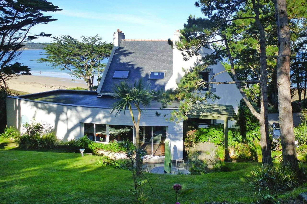Cottage in Locquirec with Beach Access in Locquirec, Ceinture Dorée