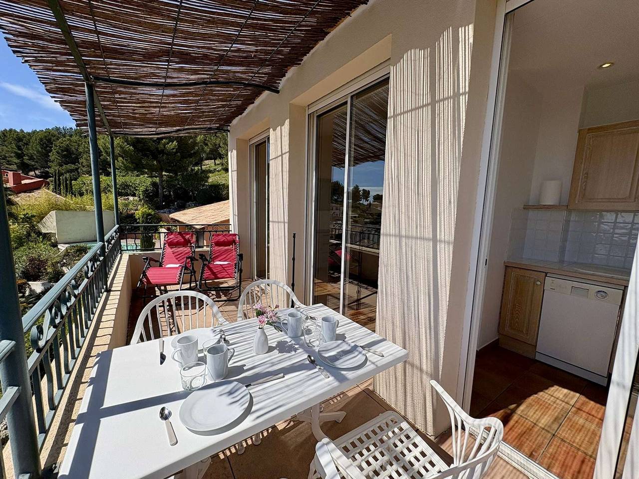 Appartement entier, Appartement avec vue mer et climatisation - 4 pers. in Saint-Cyr-sur-Mer, Côte méditerranéenne (France)