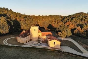 Gîte pour 2 personnes, avec jardin et jacuzzi ainsi que balcon et piscine à Les Arques