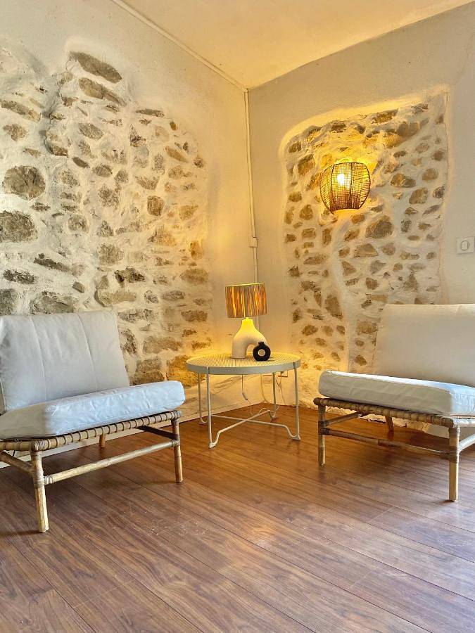 Location de vacances pour 2 personnes, avec piscine ainsi que jardin et terrasse à Ventenac-Cabardès - 4