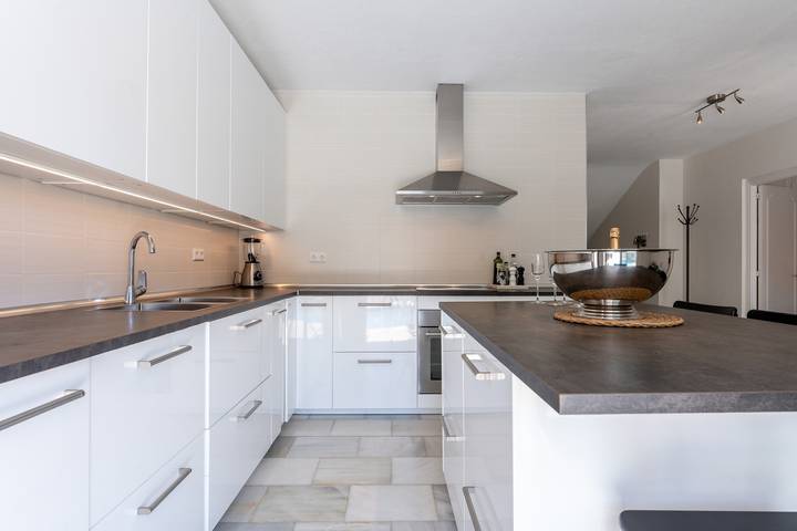 Holiday Home 'Beachfront Luxury Villa La Cala' with Private Pool, Wi-Fi and Air Conditioning in La Cala de Mijas, Mijas