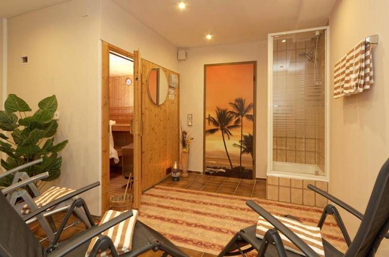 Ganze Wohnung, Ferienwohnungen König - Einzelzimmer mit Balkon in Bischofsmais, Ostbayern