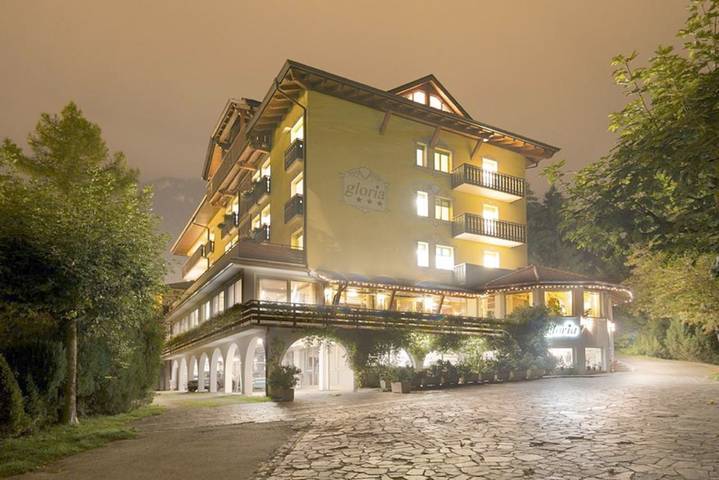 Hotel voor 3 personen, with whirlpool and tuin as well as sauna in Molveno