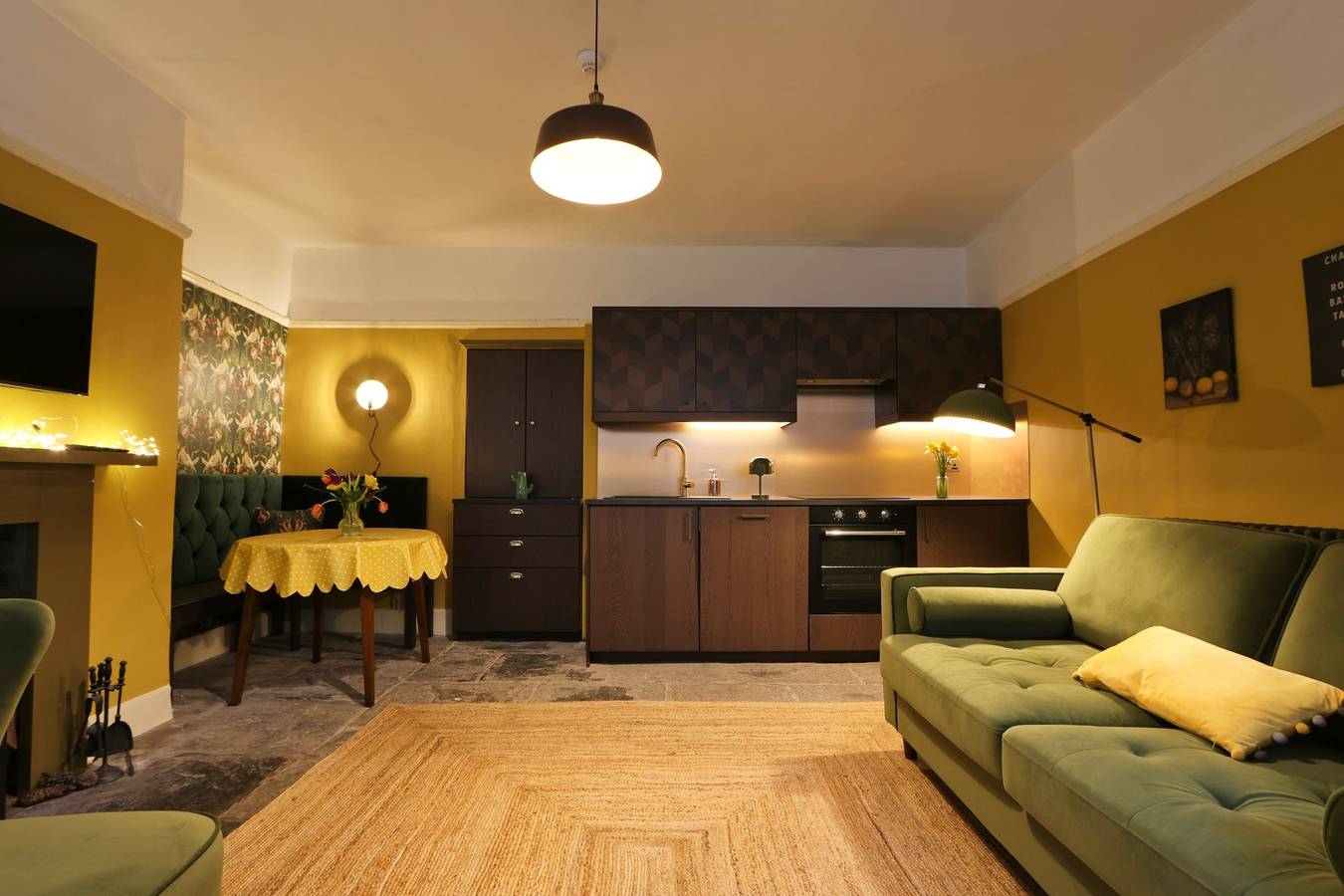 Entire apartment, Two Bedroom flat in Caledonia Place in Bristol, South West England