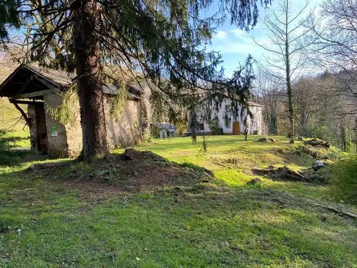 Location de vacances pour 15 personnes, avec jardin ainsi que jacuzzi et sauna dans le Tarn