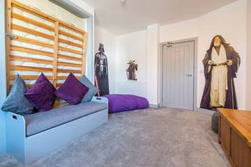 Cottage for 16 People in Fishguard, Pembrokeshire, Photo 1