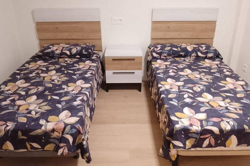 Entire apartment, Disfruta junto la catedral con aparcamiento in Burgos, Burgos Province