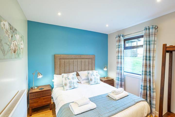 Lodge for 4 people, with Balcony and Terrace as well as View in Newton Stewart