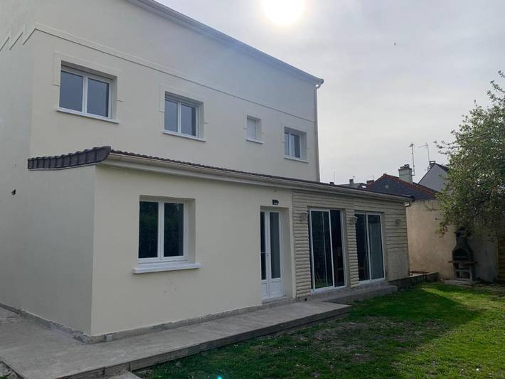Maison de vacances pour 2 personnes, avec Terrasse et Jardin à Bondy