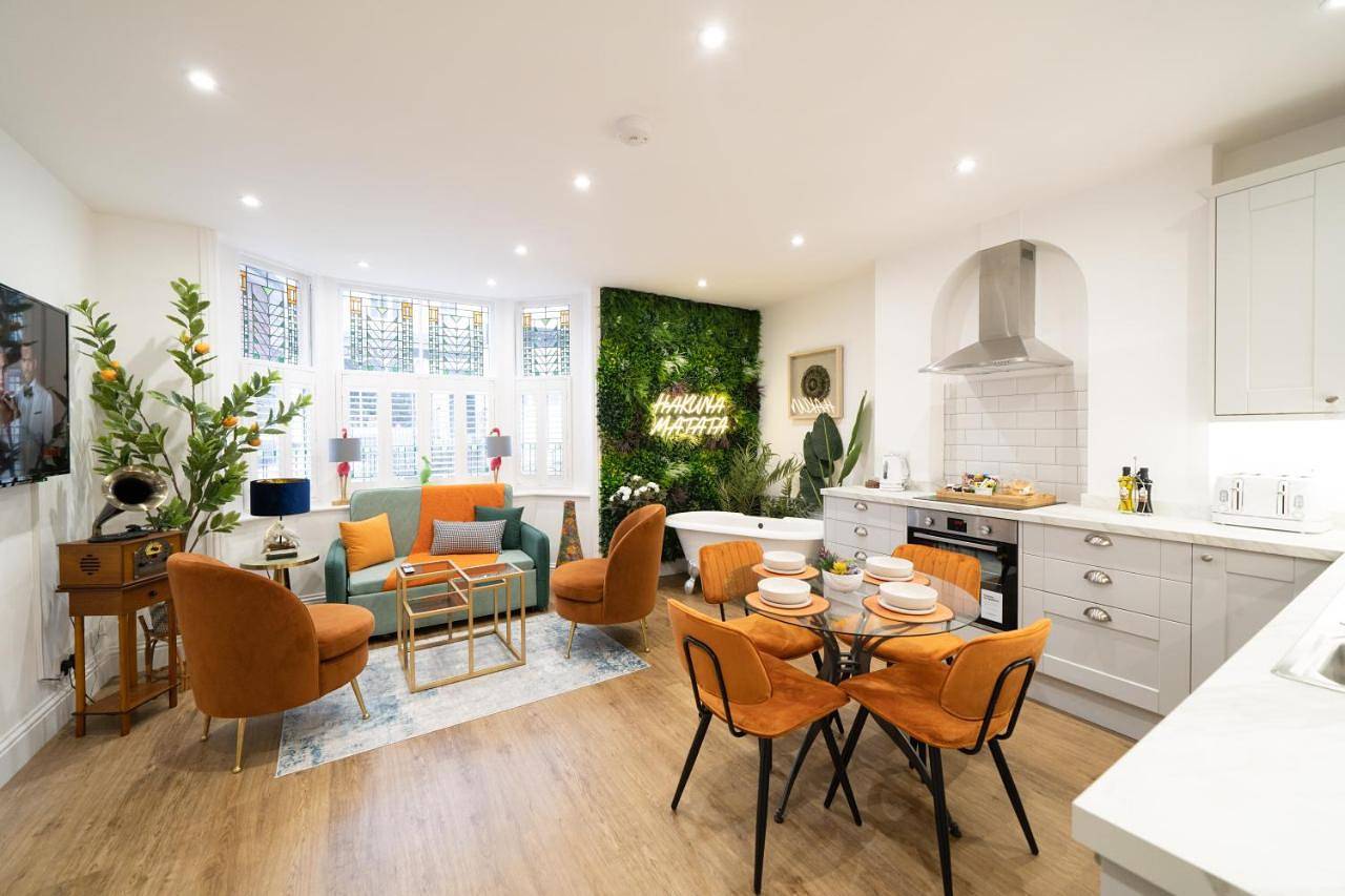 Entire apartment, The House Of Selfies in Royal Tunbridge Wells, Kent