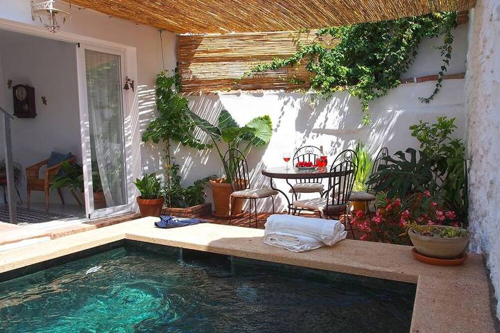 Ferienhaus für 4 Personen, mit Balkon und Garten