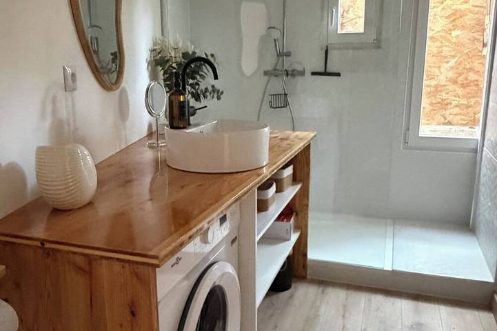 Peace and quiet, vacation, view of the pond, Varages Beach in Saint-Mitre-les-Remparts, Mediterranean Coast (France)