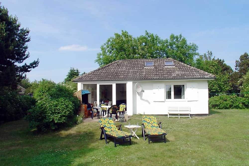 Strandhaus mit Kaminofen Bungalow in Goting, Föhr